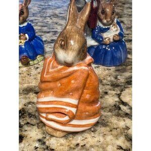 Beatrix Potter Royal Albert Poorly Peter Rabbit Figurine 1976 England